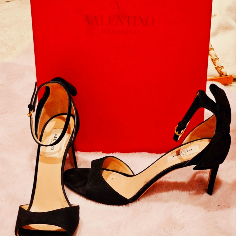 Suede Valentino heels with signature bow